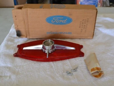 Lente de lámpara trasera Ford Ranch Wagon 1965 nuevo de Lote Antiguo C5AZ-13450-E1 Foto 1 de 4