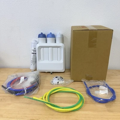 Sistema de filtración de agua de ósmosis inversa GE debajo del fregadero de 5 etapas (GXRV40TBN) Foto 1 de 4