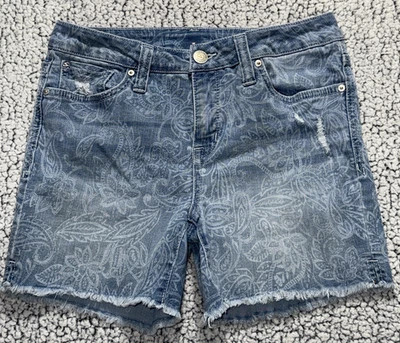 Seven 7 周末剪裁牛仔裤短裤尺寸 4 蓝色花卉佩斯利破旧牛仔布 — 第 1/4 张图片