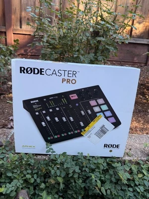 Rode RODECASTER PRO Console di produzione podcast integrata - Immagine 1 di 3