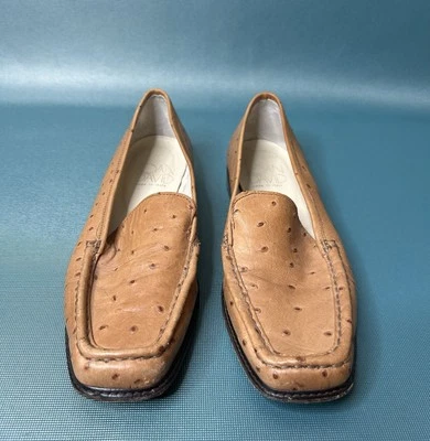 Joan & David Women’s Tan Light Brown Leather Ostrich Embossed Loafers 8 1/2 M - Image 1 of 4