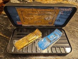 2 CAR SET Richard Petty 1970 Plymouth Superbirds 1:43 1999 Racing Champions 24k - Picture 1 of 4