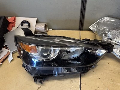 Faro lateral para pasajero Mazda CX3 2019 Foto 1 de 4