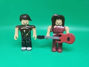 Roblox Hard Times Henry & Scarlet Music Band 2 Toy Mini Figure Lot w/ Red Guitar - Picture 1 of 11