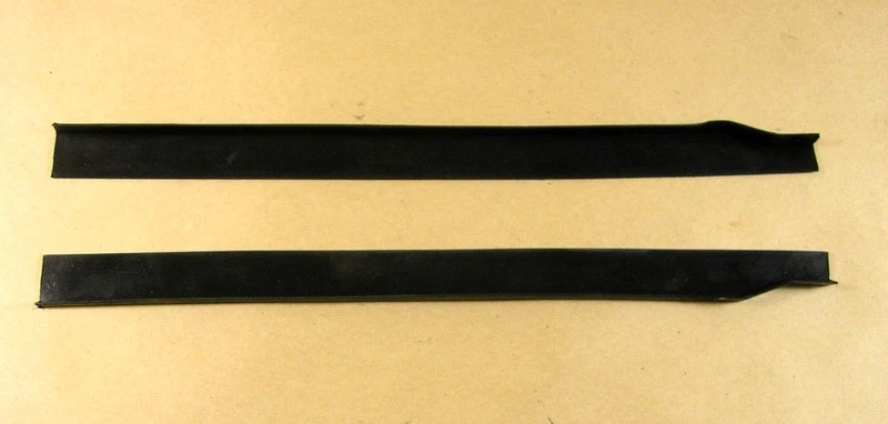 1949 年 Pontiac Olds 雪佛兰滑动四分之一窗前密封,C4562385RS — 第 1/1 张图片