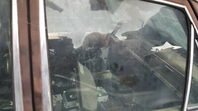 Mercedes Benz W108 280SE 1970 usado puerta delantera derecha vidrio solamente Foto 1 de 3