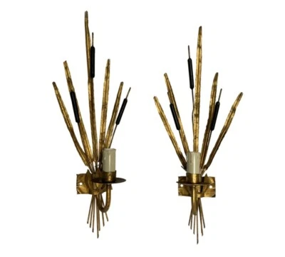 Par de apliques de cola de gato dorados Hollywood Regency de colección; 7"w X 5"d X 19,25 de alto; Foto 1 de 4