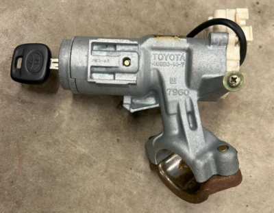 Toyota Celica 45020147 2000-2005 barriles de encendido (interruptor de encendido) llave de cilindro Foto 1 de 2