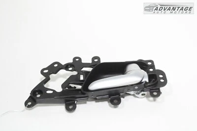 2017-2024 CHRYSLER PACIFICA FRONT RIGHT SIDE DOOR PANEL INTERIOR HANDLE OEM - Image 1 of 4