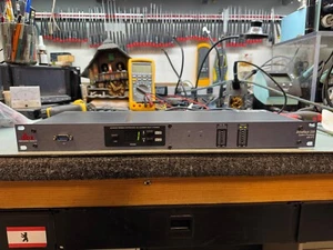 dbx DriveRack 220i System Processor with AFS Advanced Feedback Suppression - Picture 1 of 3