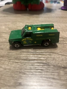 Hot Wheels GREEN Emergency Forest Service Vehicle Yellow Lights - Picture 1 of 7