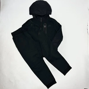 Nike Boys Tech Fleece Tracksuit Triple Black Medium M 137-147cm Age 10-12 - Picture 1 of 8
