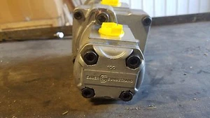 SAUER SUNSTRAND MODEL PNB-04+2.6DSC36 TANDEM GEAR PUMP - Picture 1 of 3