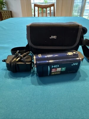 JVC Everio HD Camcorder GZ-HM30AU 40x Optical Zoom CIB: SD Card, Charger, Manual - Image 1 of 4