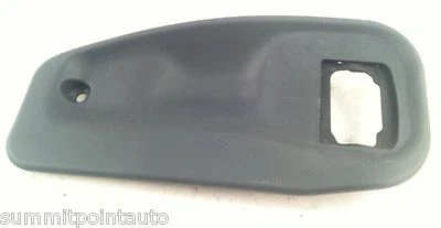 MERCEDES-BENZ ML430 2000-01 ~ CUBIERTA MANIJA PALANCA ASIENTO TRASERO DERECHO ~ A1639201886 Foto 1 de 3