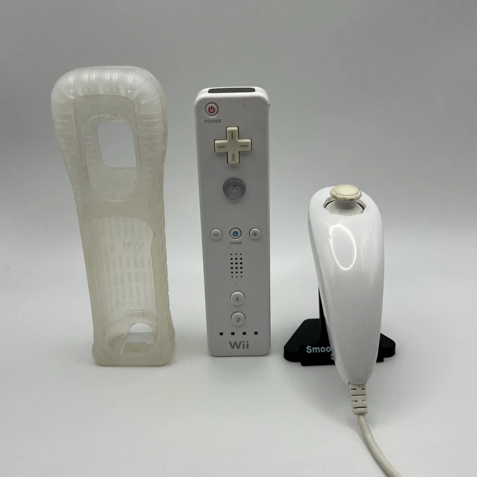 Genuine Official Nintendo Wii Remote Controller + Nunchuck  + FREE POST - Image 1 of 4