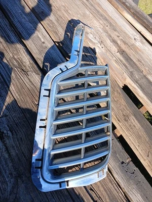 Lincoln MKZ 2010 2011 2012 RH lado del pasajero derecho parrilla superior AH6J-8150-ABW Foto 1 de 3