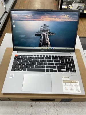 ASUS Vivobook RV5NR02H Windows 11 Home I5.13th Gen 16GB Ram 512gb SDD - Image 1 of 3