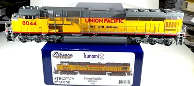 ATHEARN GENESIS HO SCALE SD90MAC LOCOMOTIVE W/TSUNAMI2 SOUND&DCC UP ATHG27379 - Image 1 of 4