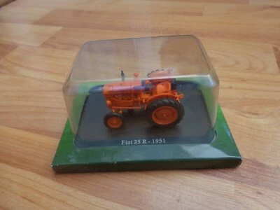 HACHETTE UNIVERSAL HOBBIES 1/43 CLASSIC 1951 FIAT 25 R MODEL TRACTOR - Image 1 of 2