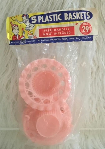 VTG  Hard Plastic Pink Baskets /Handles Original Packaging Gay-Gem Products Cover