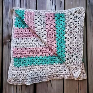 Handgefertigte gehäkelte Baby afghanische rosa grau türkis Decke 36" x 38" Swaddle - Bild 1 von 7