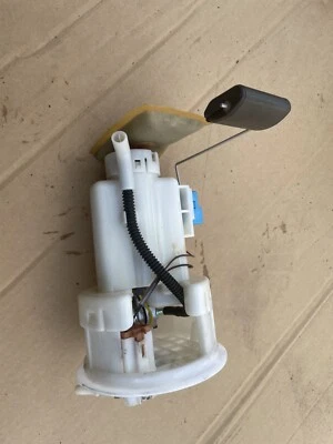 used 2010 Hyundai Accent Fuel pump  - Image 1 of 4