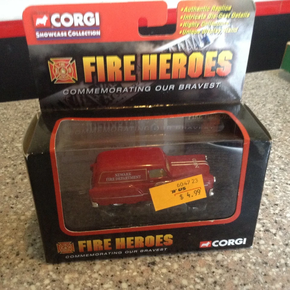 Corgi Fire Heroes 1953 Pontiac Van - Newark FD #CS90014 - Image 1 of 1