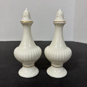 Lenox Salt and Pepper Shakers Set 5.5" Ivory 24k Gold Trim w/ Stoppers USA - Picture 1 of 5