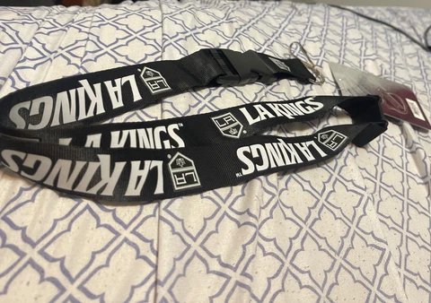 Los Angeles Kings Lanyard ID Holder NHL Cover