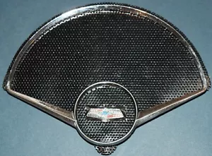 Pantalla de altavoz Corvette 1953 1954 1955 1957 OEM, emblema de pajarita y bisel cromado - Imagen 1 de 3