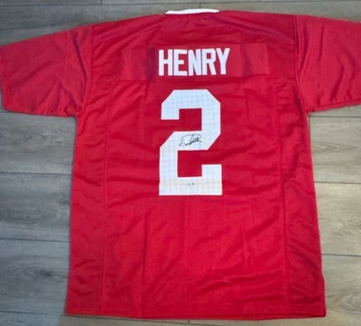 CAMISETA ROJA AUTOGRAFIADA DE DERRICK HENRY ALABAMA 2015 HEISMAN BECKETT AUTÉNTICA Foto 1 de 2