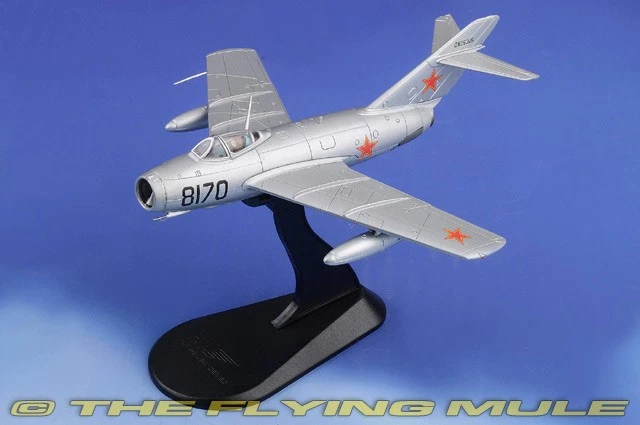 Hobby Master 1:72 MiG-15 Fagot Soviet Air Force Black 8170 - Image 1 of 4