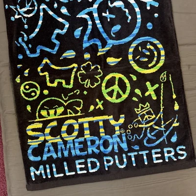 Toalha de golfe Scotty Cameron azul/amarela 2024 TCC Greatest Hits - NOVA - Imagem 1 de 4