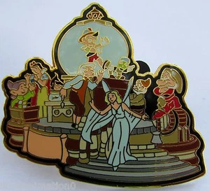 Disney WDW Snowglobe Parade Pinocchio & Snow White Pin - Picture 1 of 2