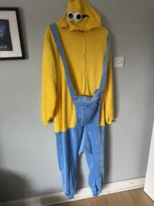 Pigiama Costume Minions Cosplay Adulto Unisex Taglia M Giornata Mondiale del Libro - Foto 1 di 23