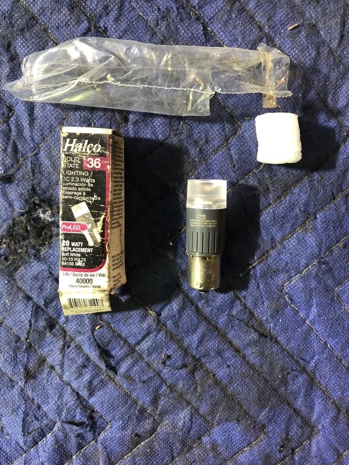 Halco 81100 JC20 2.3W 3000K - BA15s 10-15V Replaces 20W LED Miniature Lamp - Image 1 of 3