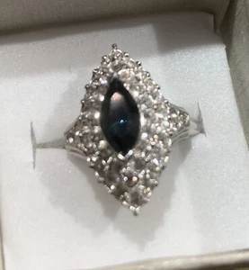 Vintage Costume Jewellery Ring - Picture 1 of 3