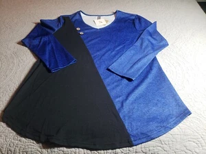 NWT Noracora Color Block SZ XL TUNIC Top POLY LYCRA SMILE HEM BLUE/ BLACK - Picture 1 of 8