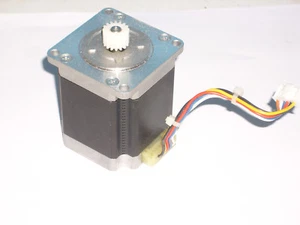 Xerox 4110 Lift Motor Sanyo Denki Step Syn 127K37681 103H7124-1145 - Bild 1 von 2
