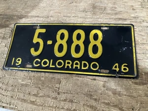 1946 Colorado License Plate- Free Shipping- 4 Digit Plate - Picture 1 of 2