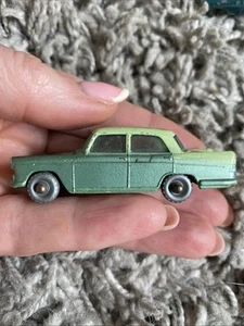 A Lesney Matchbox No29 Austin A55 Cambridge New Model Car from the 1950/60s - Picture 1 of 6