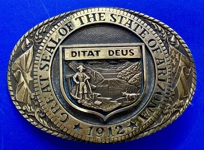 Gran Sello de Arizona States Series DITAT DEUS 1912 Tony Lama Hebilla de Cinturón Foto 1 de 4