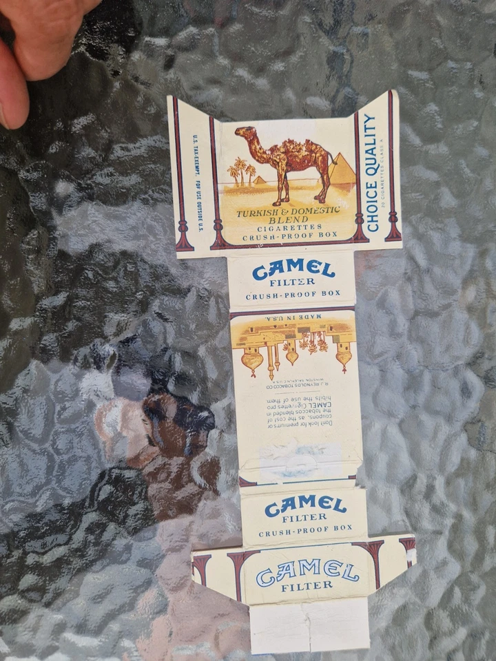 INCARTO PACCHETTO SIGARETTE VUOTO OLD CIGARETTES PACKET --  CAMEL - Immagine 1 di 1