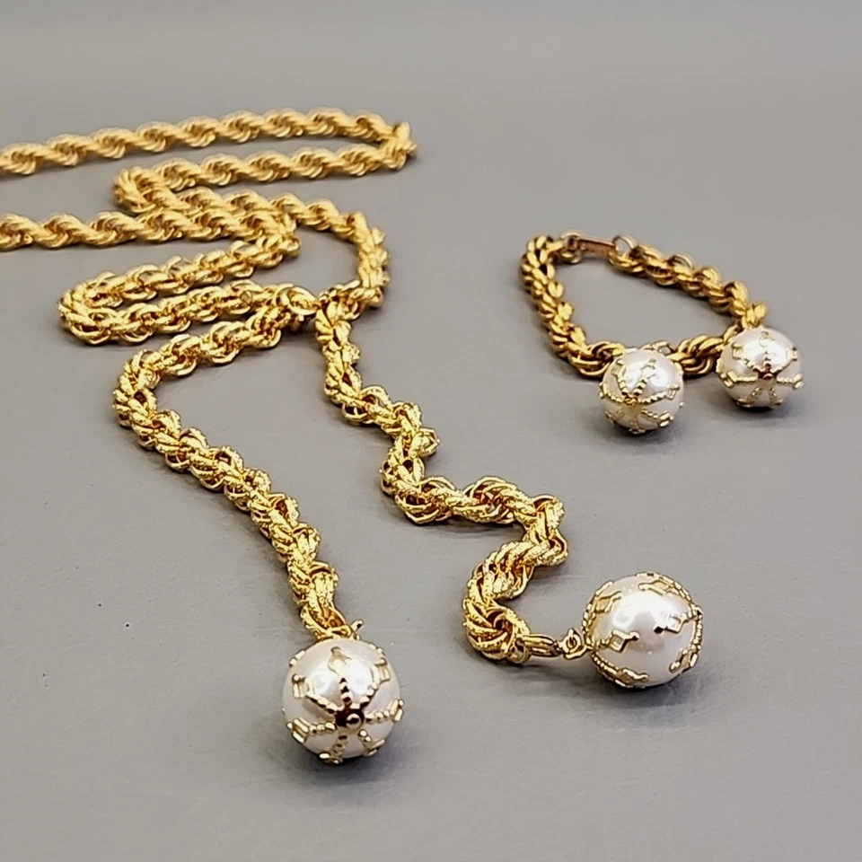 Vintage Celebrity Rope Chain Necklace Bracelet Set White Imitation Pearls Chunky - Image 1 of 4