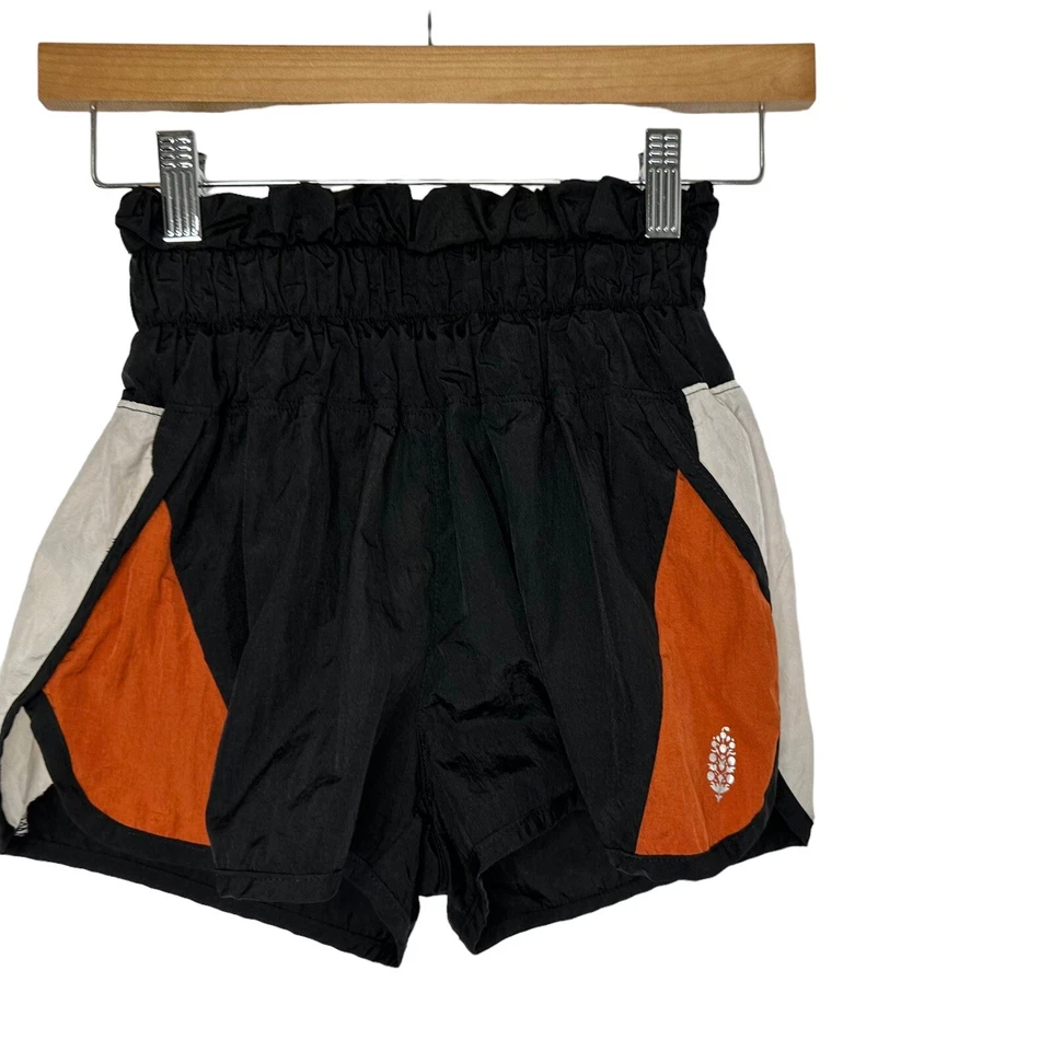 Pantalones cortos deportivos Free People Movement para mujer The Way Home tiro alto XS bloques de colores Foto 1 de 4