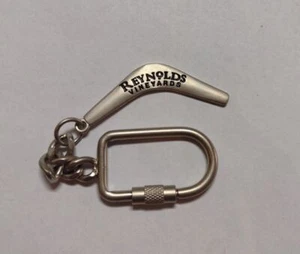 Reynolds vineyard boomerang keychain - Picture 1 of 1