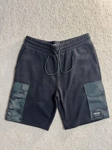 Oakley RC Fleece Cargo Shorts Black B1B Camo Size Small 9” Inseam - Picture 1 of 10