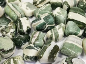 Green Sardonyx Tumblestone free Gift bag 15 - 20 mm Grounding heart chakra heal - Picture 1 of 2