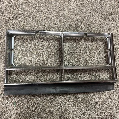 1976 77 78 -79 CADILLAC SEVILLE (LH) MOLDURA DE FAROL 1607003 1607007 - Imagem 1 de 4